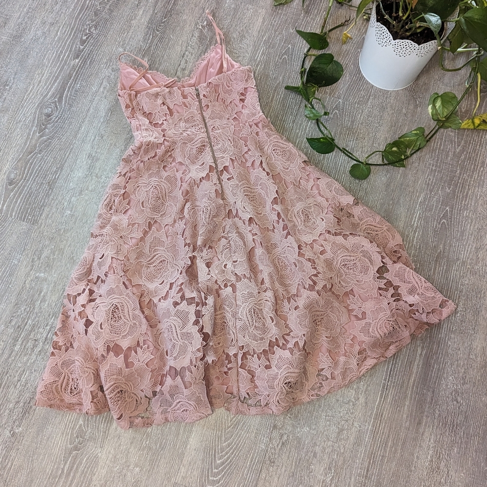 LULU'S  - Nora Lee White Sleeveless Lace Midi Dress With Pockets - Picture 6 of 13